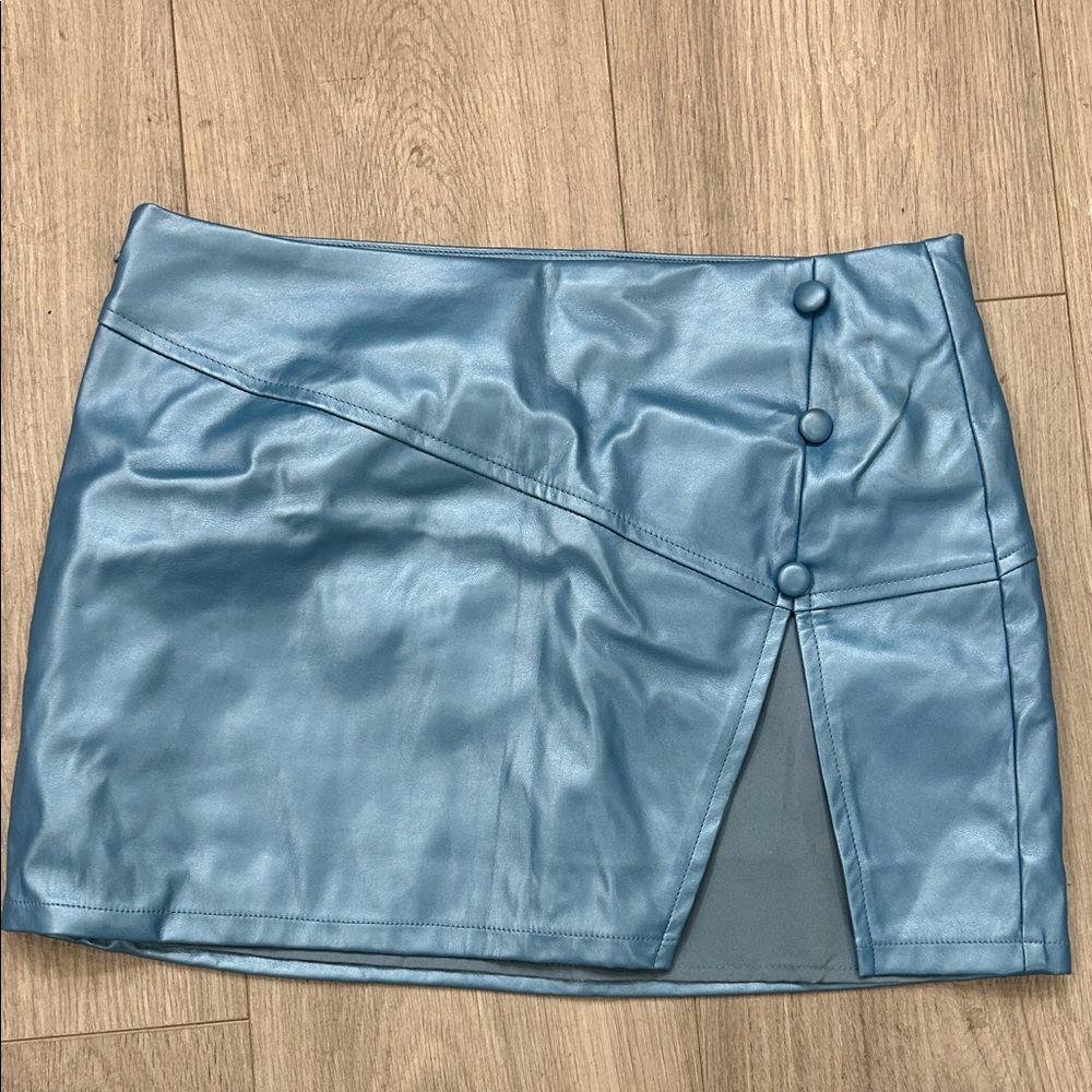 NWT Blue Pearl Vegan Leather Mini Skirt Size Small - Picture 2 of 5